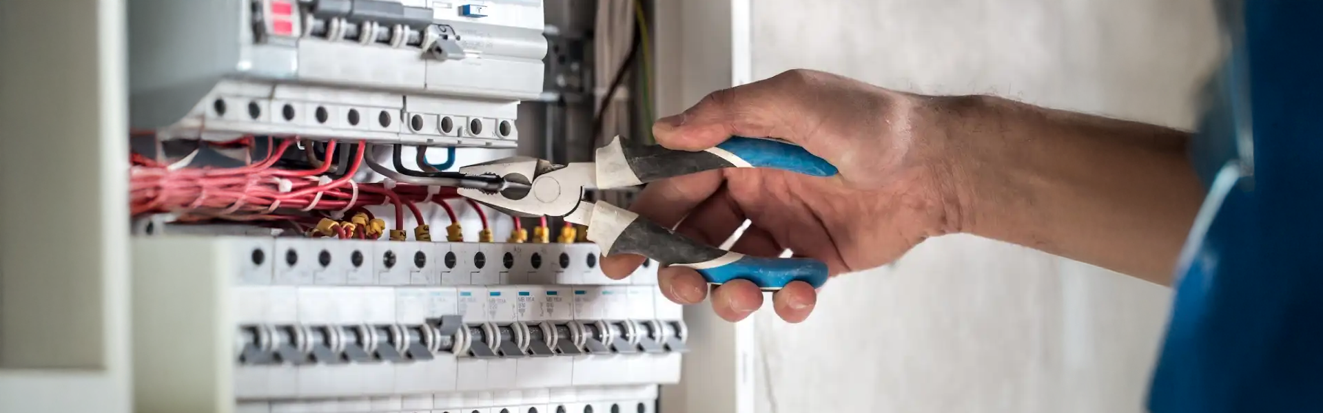 Dépannage électricité à Cabannes